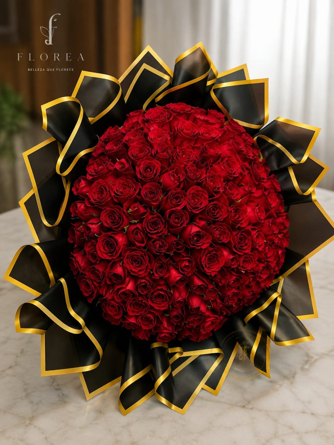 Ramo alegre de 100 rosas